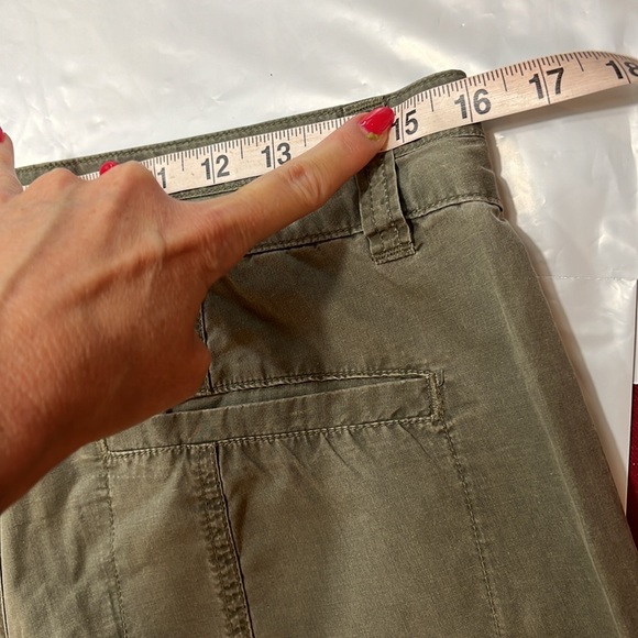 Y2K Columbia army GREEN capri pants canvas light weight zip pockets size 10 hike - Picture 11 of 16